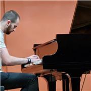 Clases de piano, lenguaje musical, solfeo, análisis musical, entrenamiento auditivo, introducción a la improvisación